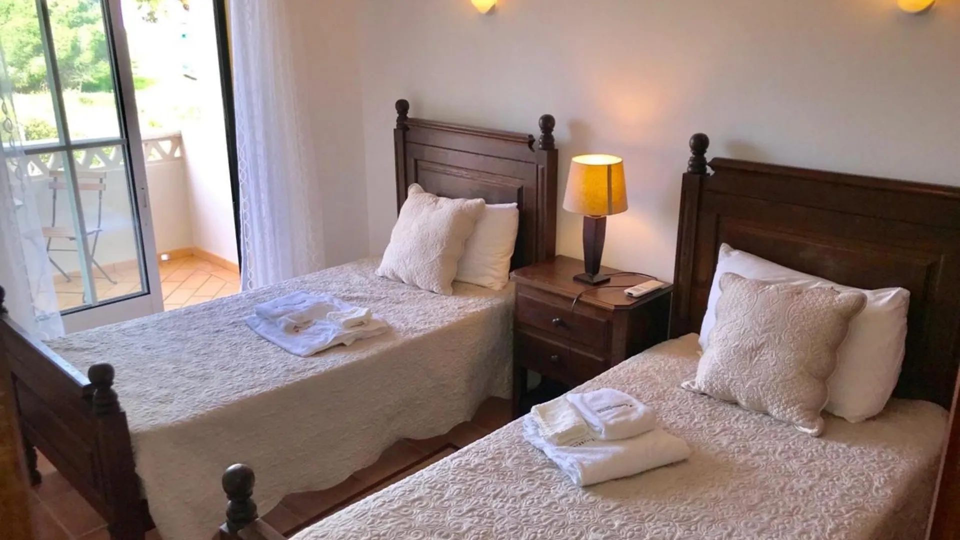 Beachside Family Stay In Benagil