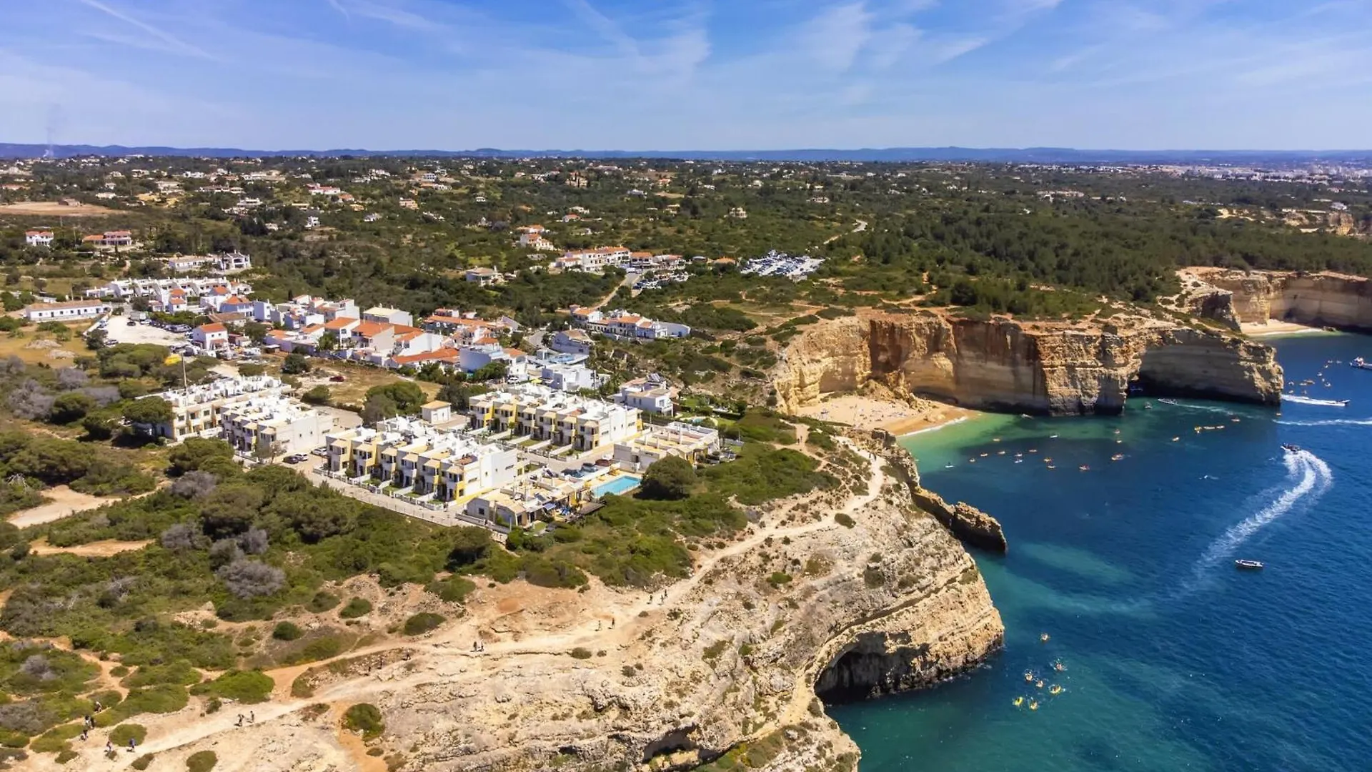 Beachside Family Stay In Benagil Portugal