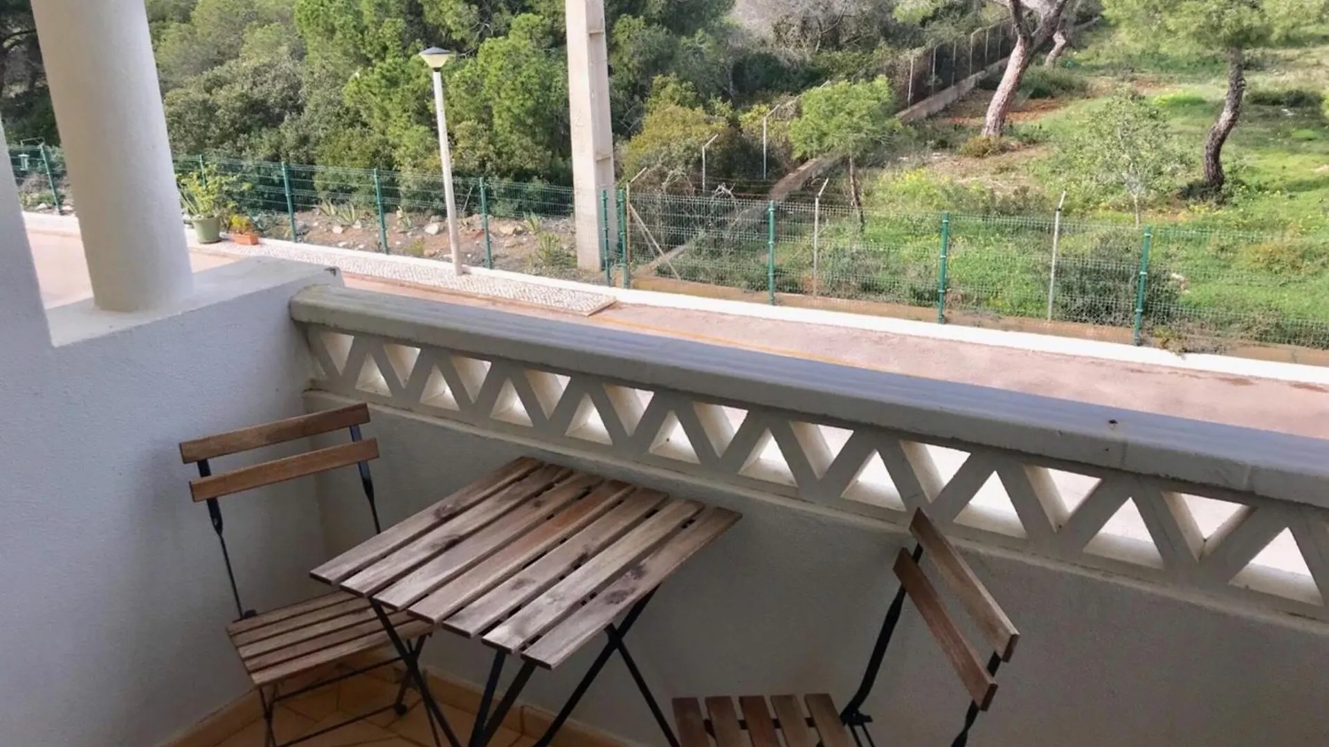 Beachside Family Stay In Benagil Portugal