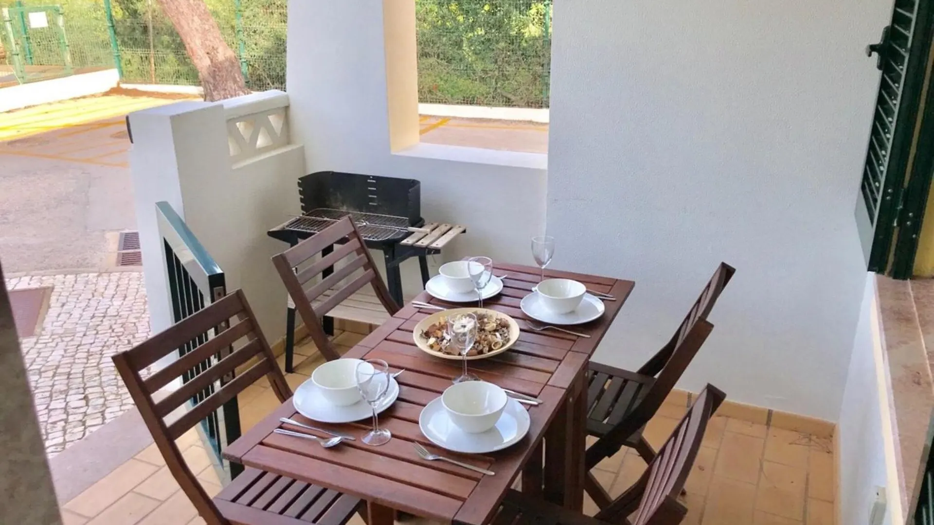 Beachside Family Stay In Benagil Portugal